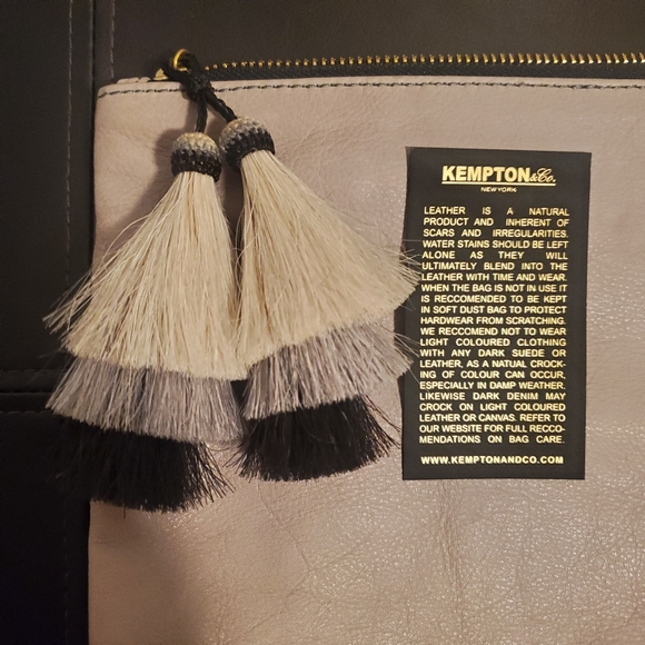 NWT Kempton & Co. Tresco Medium Pouch - Smoke & Chalk - Picture 8 of 12